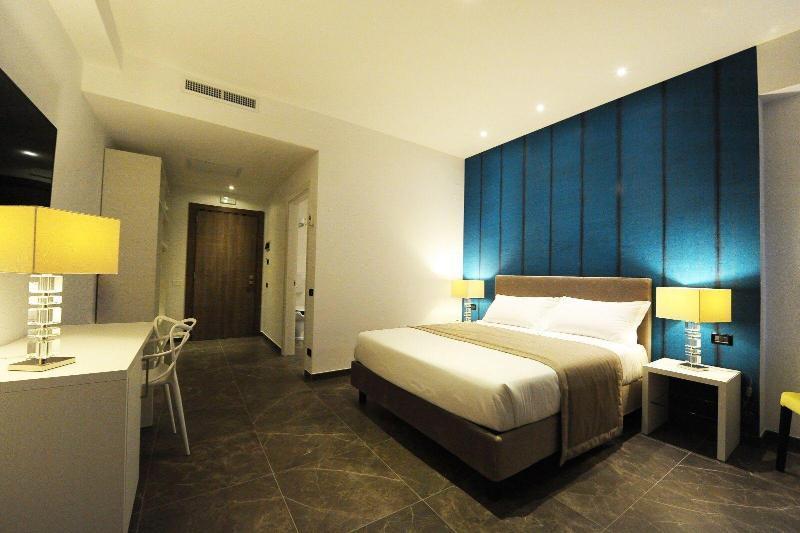 Hotel Up Wellness & Spa Foggia Extérieur photo