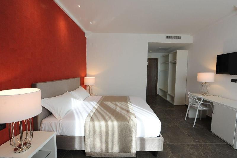 Hotel Up Wellness & Spa Foggia Extérieur photo