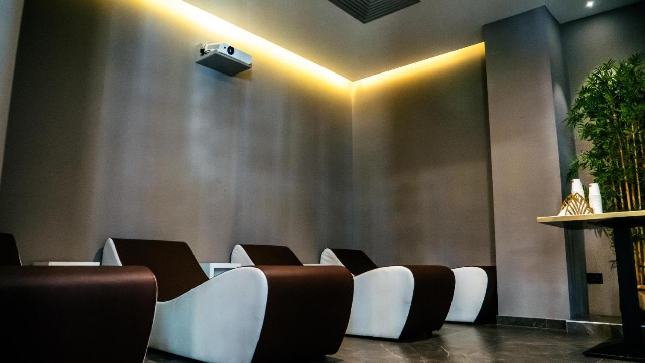 Hotel Up Wellness & Spa Foggia Extérieur photo